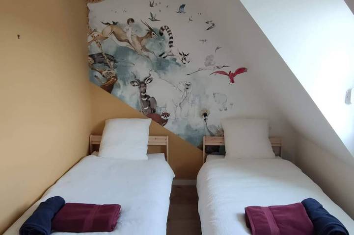 Spacious family home for 12 people, with a spa and garden, within walking distance of Pont-l'Abbé in Plonéour-Lanvern, Côte de Cornouaille