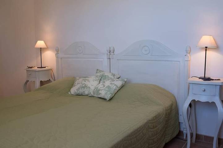 Location de vacances pour 6 personnes, avec jardin et piscine, animaux acceptés à Saint-Trinit - 3