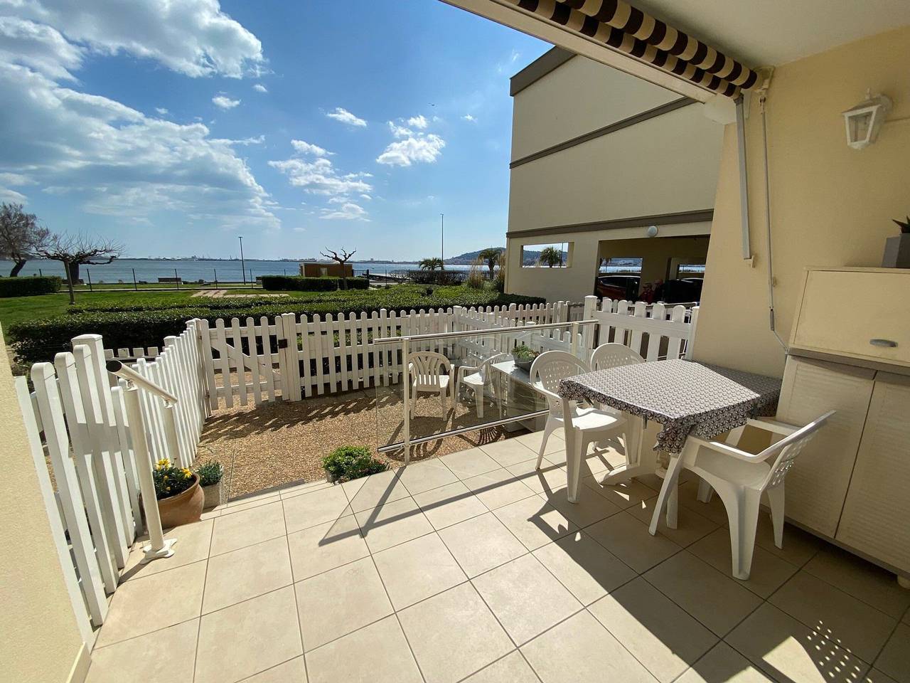 Estudio entero, Apartamento 2* con jardín, aire acondicionado, cerca del estanque en Balaruc-les-Bains in Balaruc-les-Bains, Côte d'Améthyste