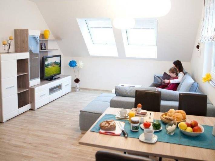 Ganze Wohnung, Komfortable Ferienwohnung in Stubenberg Am See mit Garten in Gemeinde Stubenberg, Steirerland