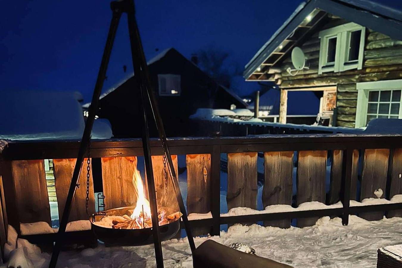 4 Bed Cabin -Sleeps 7 - Northern Light Views in Lappland