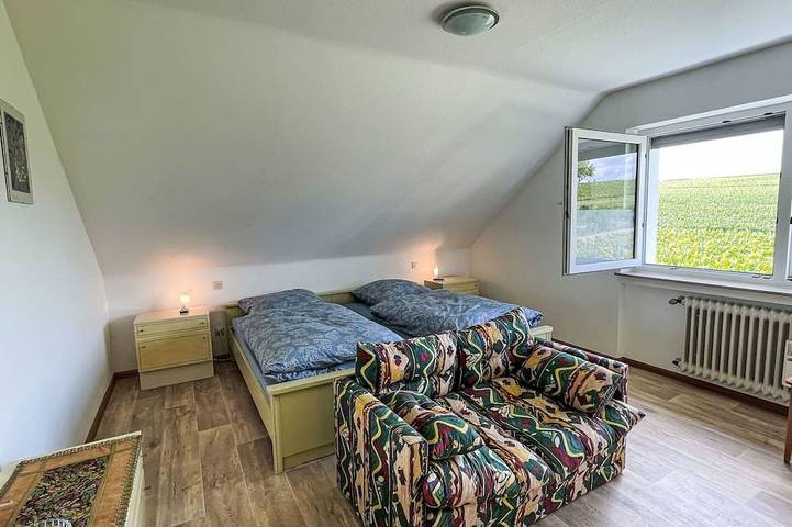 Ferienwohnung für 3 Personen, mit Pool und Garten in Kaiserstuhl - 2