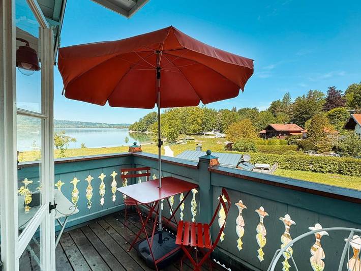 Ferienwohnung für 2 Personen, mit Seeblick und Balkon sowie Ausblick in Kochel am See