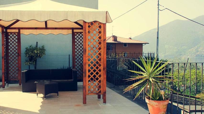 Location de vacances pour 3 personnes, avec terrasse ainsi que jardin et vue sur le lac à Monte Isola - 4