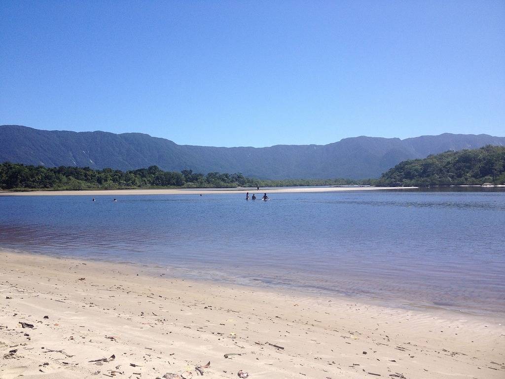 Komfortables Haus mit Pool in Guaratuba Beach Nordküste von Sao Paulo in Bertioga, Baixada Santista