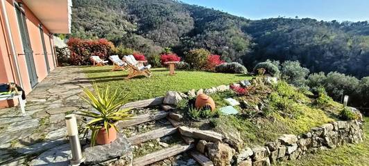 Gîte pour 2 personnes, avec jacuzzi et jardin à Moneglia