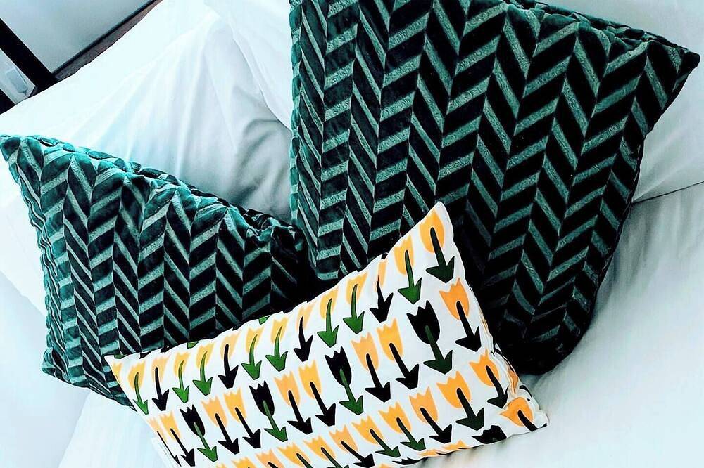 2 bed Holiday Let-Contractors -Parking-Nr to hospital, Uni, City Centre, stadium in Sunderland