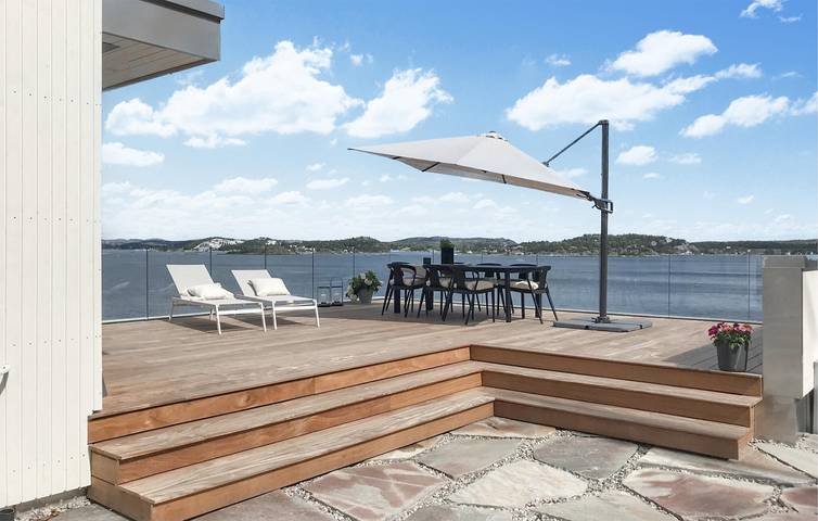 Ferienhaus für 8 Personen, mit Terrasse und Garten in Kragerø