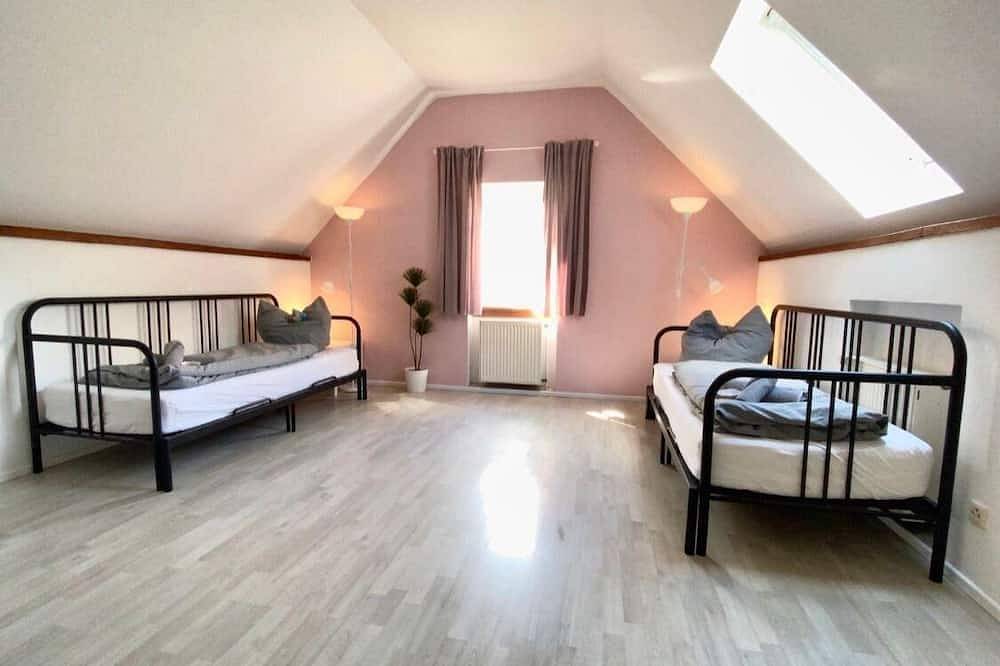 Ganze Wohnung, Ruhige Ferienwohnung auf Pferdehof in Dreetz, Westhavelland