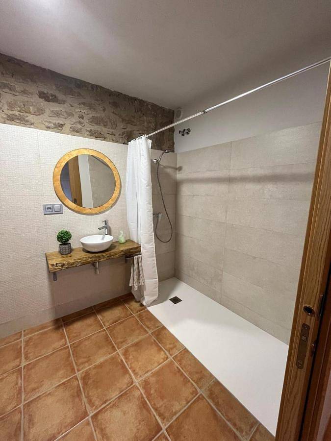 Chalet para 7 personas, con jardín y vistas en Bages - 2