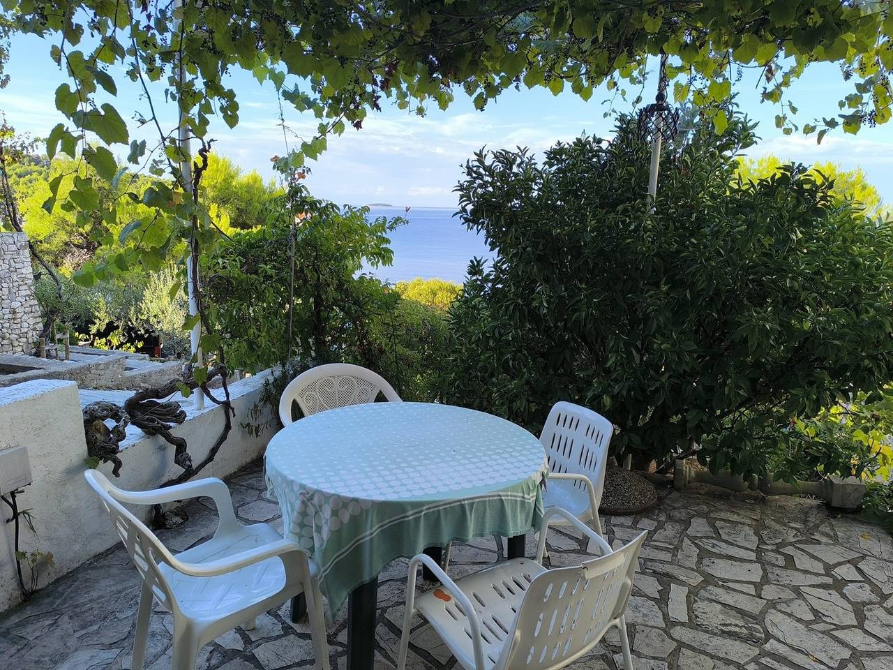 Ganze Wohnung, Ferienwohnung für 4 Personen mit Garten in Primosten, Šibenik-Knin