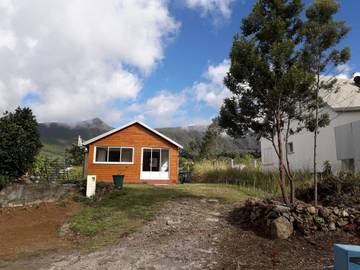 Gîte pour 4 personnes, avec terrasse ainsi que vue et jardin à La Plaine-des-Palmistes
