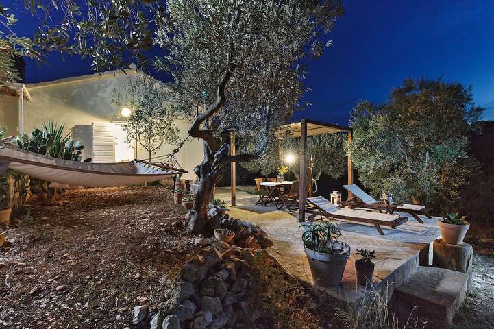 Ferienhaus für 5 Personen, mit Terrasse und Garten - 1