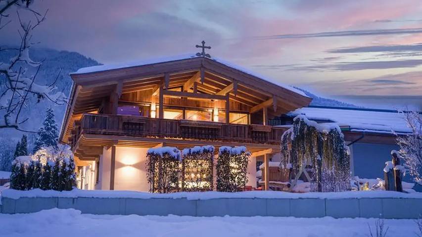 Ferienwohnung für 10 Personen, mit Garten und Sauna