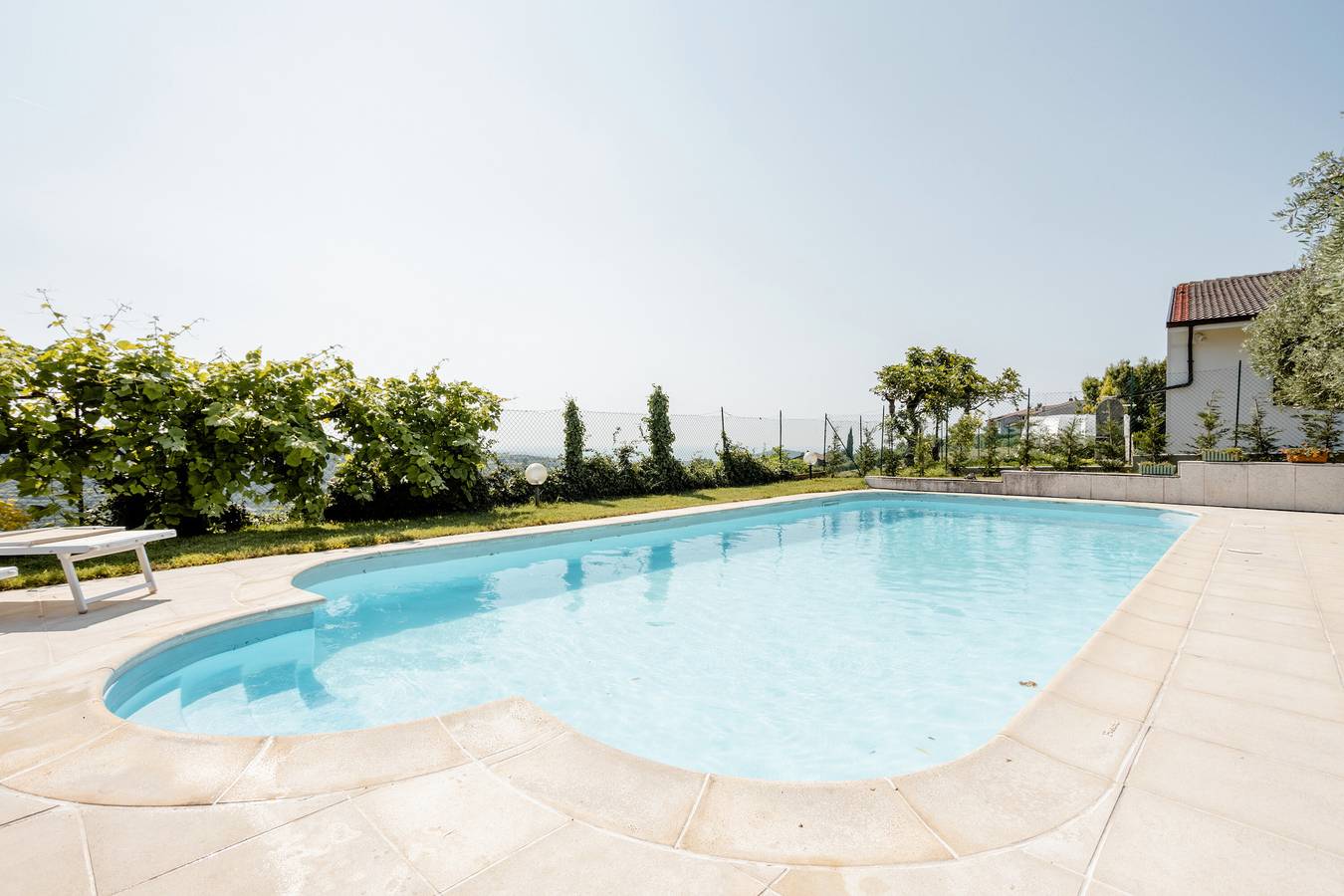 Apartamento entero, Apartamento 'Suite Al Pian' con Piscina Privada, Jardín Privado y Wi-Fi in Mezzane di Sotto, Provincia de Verona