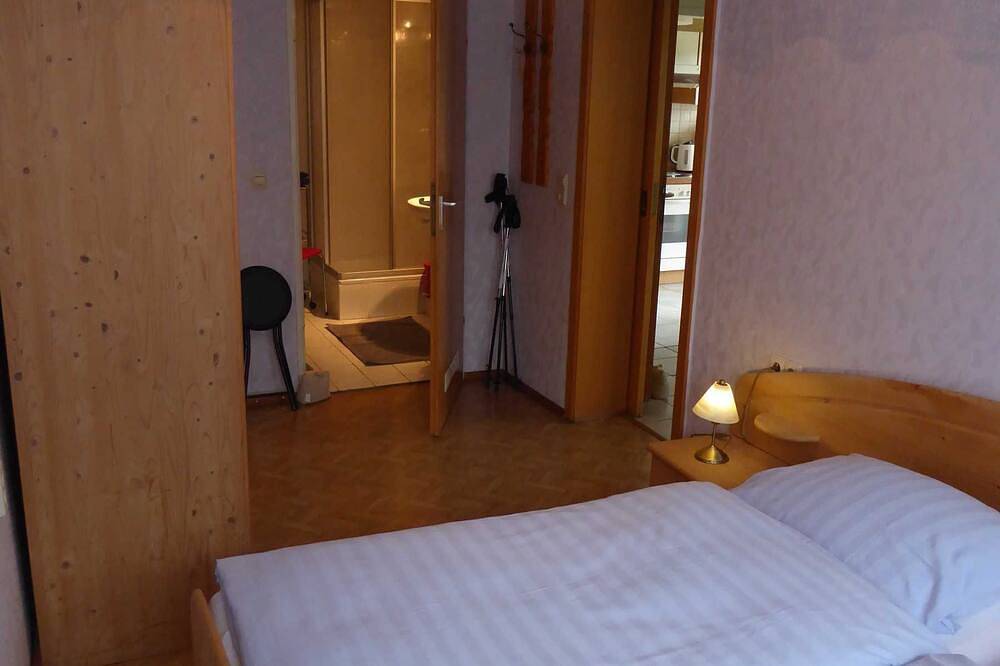 Ganze Wohnung, Ferienwohnung Dora 1 in Michelstadt, Main-Odenwald