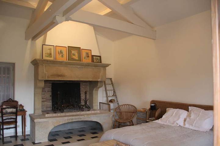 Location de vacances pour 14 personnes, avec jardin dans Jalogny - 2