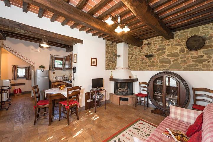 Farmhouse in Città della Pieve with Pool in Città della Pieve, Perugia Province