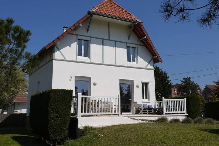 Holiday rental for 8 people, with terrace and garden in Cabourg