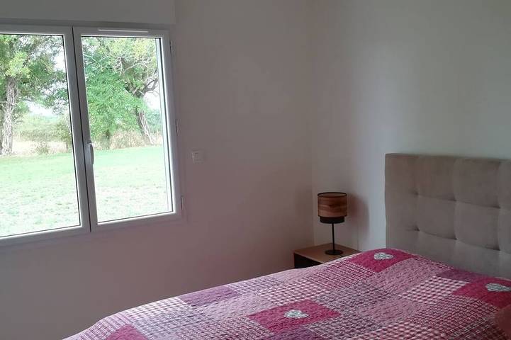 Gîte pour 8 personnes, avec jardin à Le Vigeant - 4