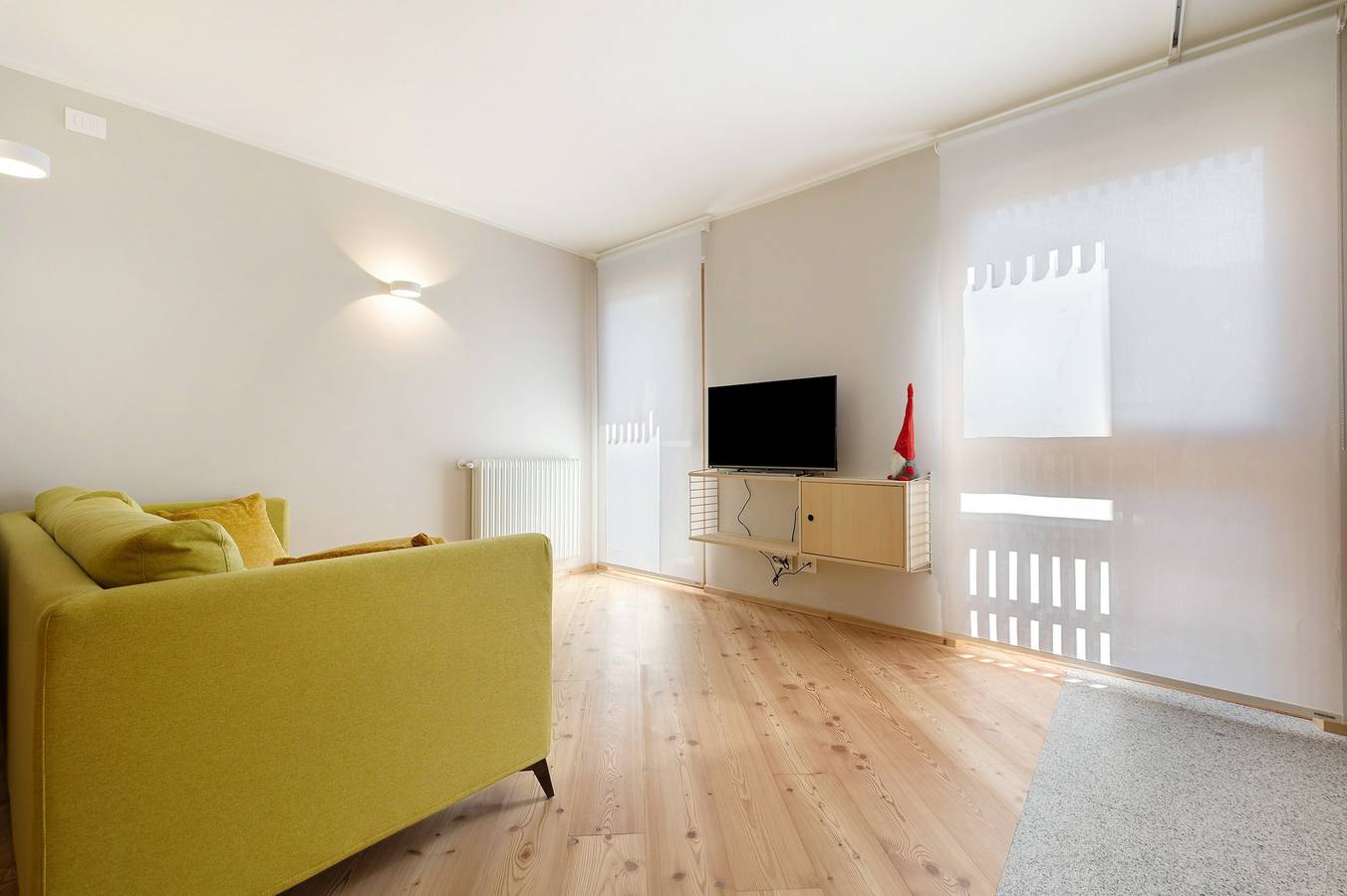 Ganze Wohnung, Ferienwohnung 'Yellow' mit Bergblick, Balkon und Wi-Fi in Carisolo, Adamello-Presanella-Alpen