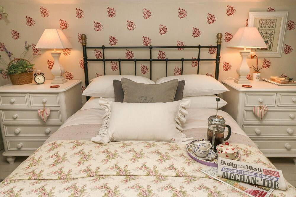 Grange Cottage, pet friendly in Castleton, Peak District in Castleton, Derbyshire