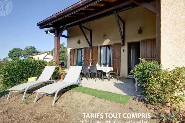 Gîte pour 10 personnes, avec Terrasse et Jardin à Saint-Christo-en-Jarez