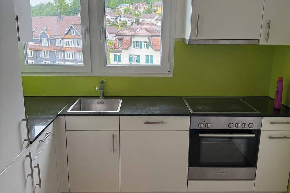 Ganze Wohnung, Book2stay: Apartment 4 Schlafzimmer + Küche + Parkplatz in Herisau, Zürich Voralpen