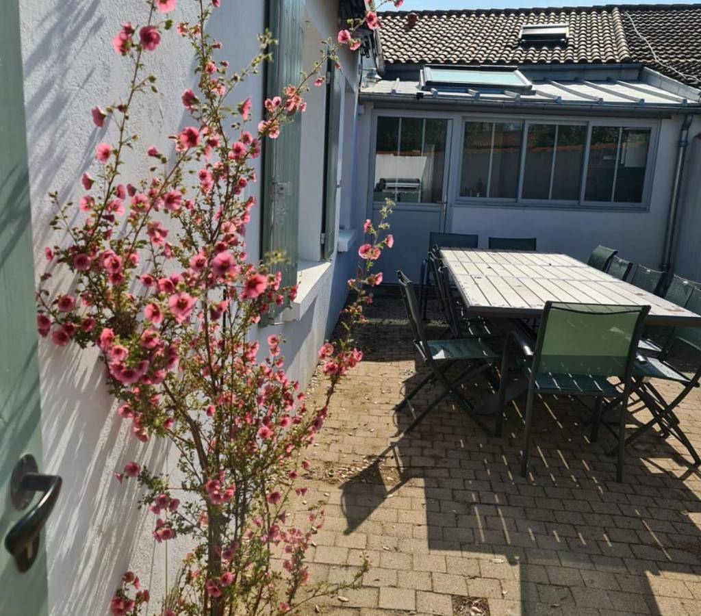 Villa Babeth by Nuits au Port in La Rochelle, La Rochelle (Região)