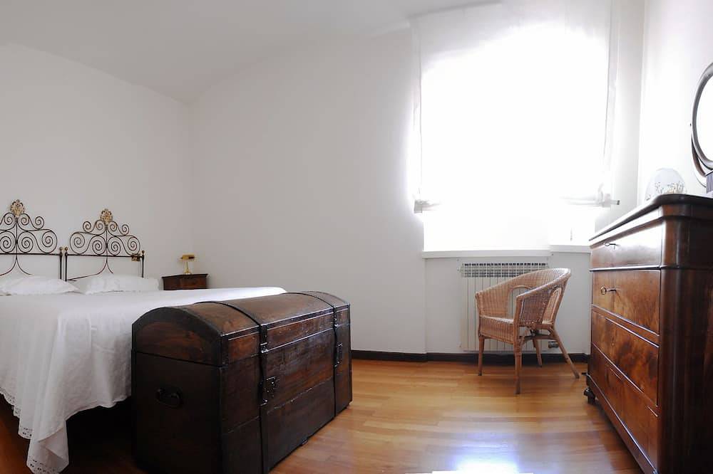 Ganze Wohnung, Haus mit Seeblick und am Waldrand auf dem Lovere Hügel in Lovere, Iseosee