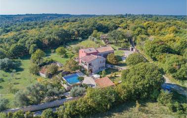 Ferienhaus für 8 Personen, mit Terrasse in Marčana