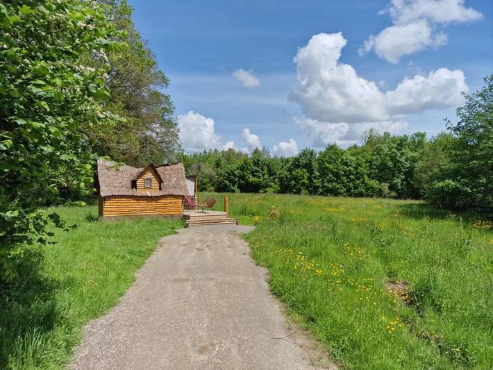 Gîte pour 2 personnes, avec jardin ainsi que terrasse et vue à Guenrouet