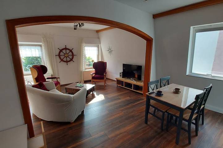 Ferienwohnung für 4 Personen, mit Balkon in Kamp-Bornhofen
