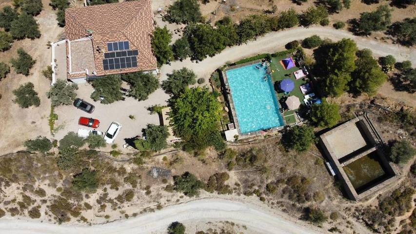 Casa rural para 14 personas, con Balcón y Terraza además de Jardín y Piscina en Monachil