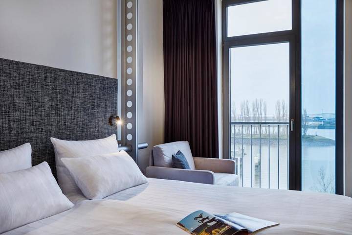 Hotel für 4 Personen, mit Terrasse und Whirlpool sowie Sauna in Bremen - 2