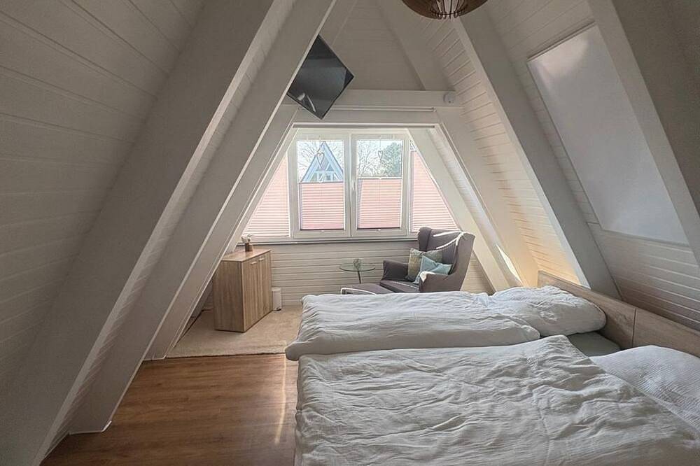 Haus Meerliebe-Butjadingen - Ferienhaus, Dusche, Wc, 3 Schlafräume in Fedderwardersiel, Butjadingen