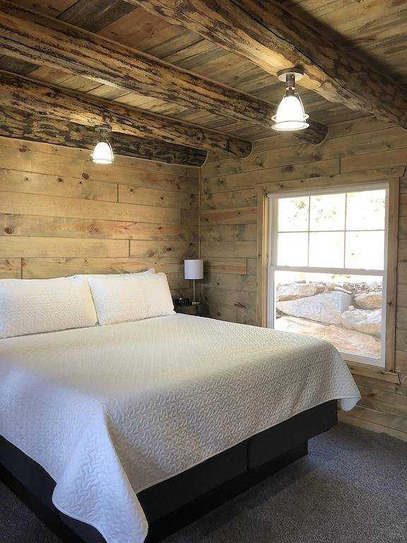 Big Mountain Cabins - Ein modernes rustikales Erlebnis - Neu in 2018, für 2 bis 6 Personen in Black Hills