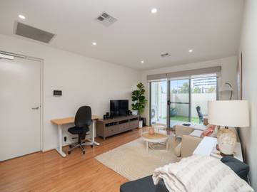 Holiday Apartment for 2 People in Canberra, New South Wales, Photo 1