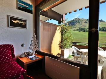 Gîte pour 6 personnes, avec balcon dans Chinaillon