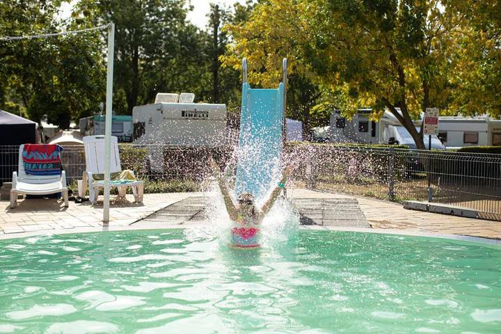 Camping für 4 Personen, mit Garten und Terrasse sowie Pool und Ausblick in Ungarn - 3