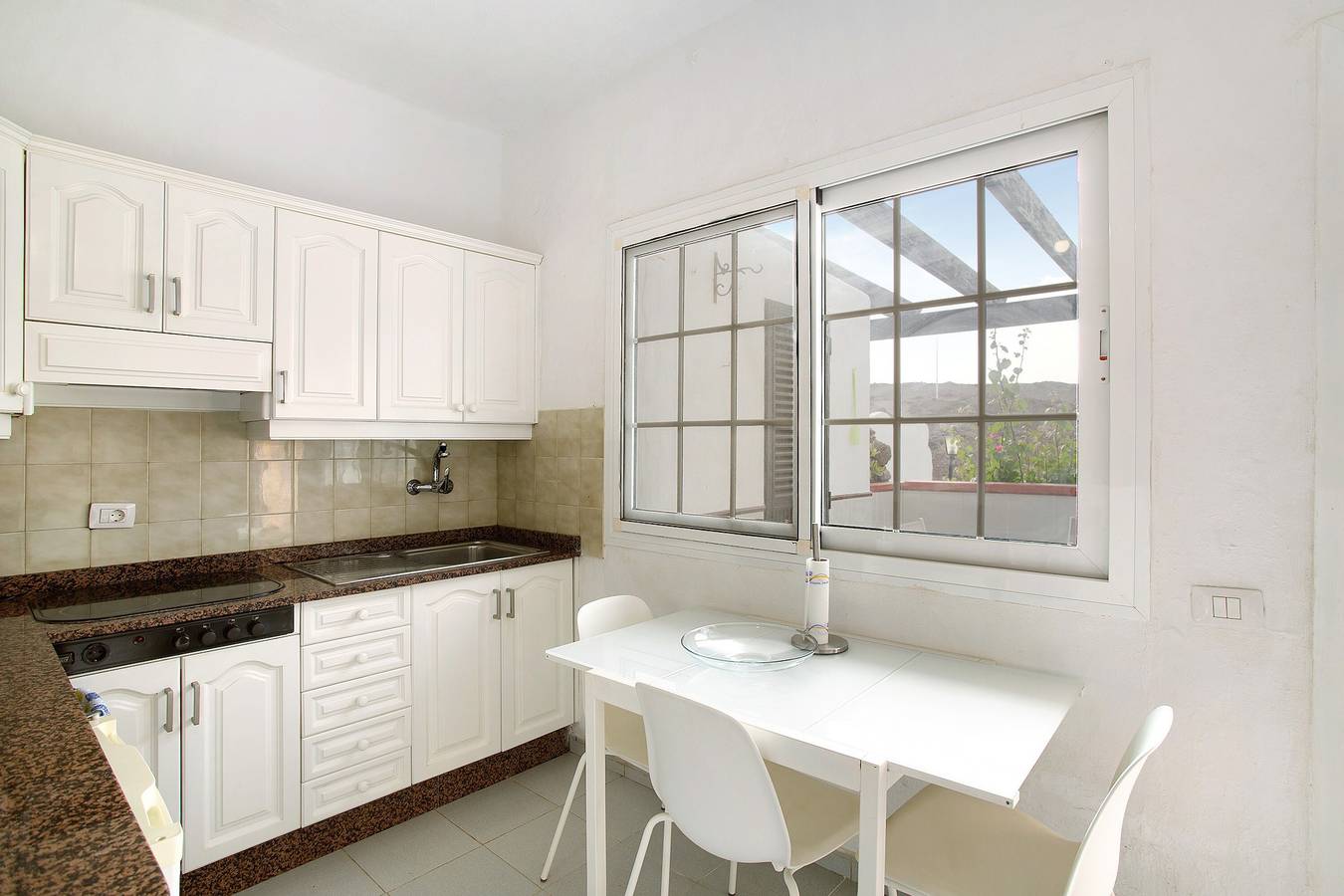 Ganze Wohnung, Ferienwohnung 'Faro De Sardina' mit Gemeinschaftspool, privater Terrasse und Wlan in Gáldar, Gran Canaria Nord