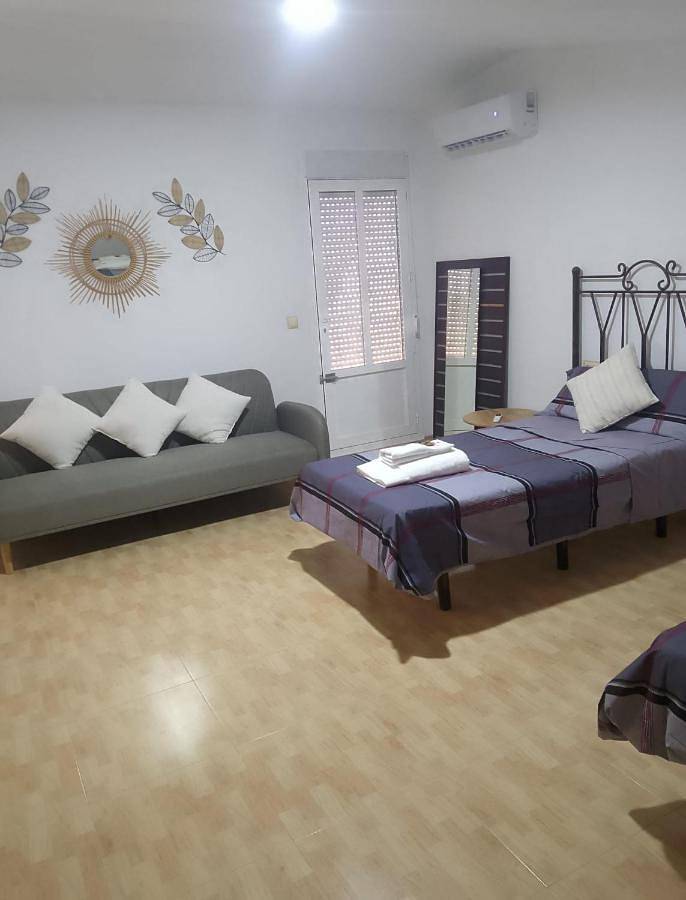 Casa rural para 8 personas, con Balcón y Terraza además de Jardín y Vistas en Parque natural de las Lagunas de Ruidera - 2