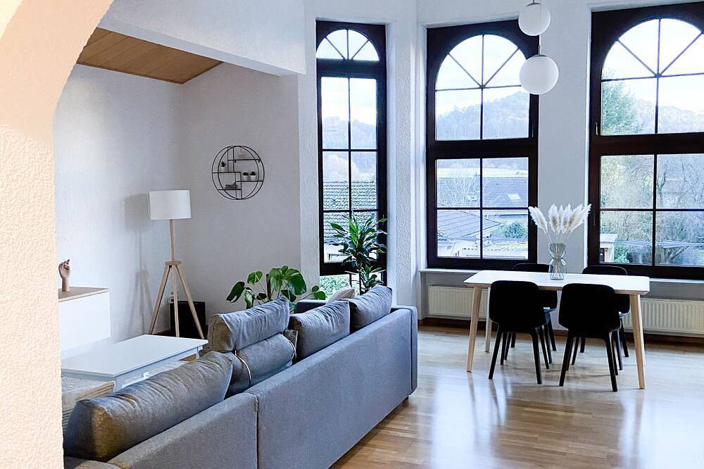 Ganze Wohnung, Neu eingerichtete Ferienwohnung mit traumhaftem Blick auf die Burg in Dahn, Pfalz