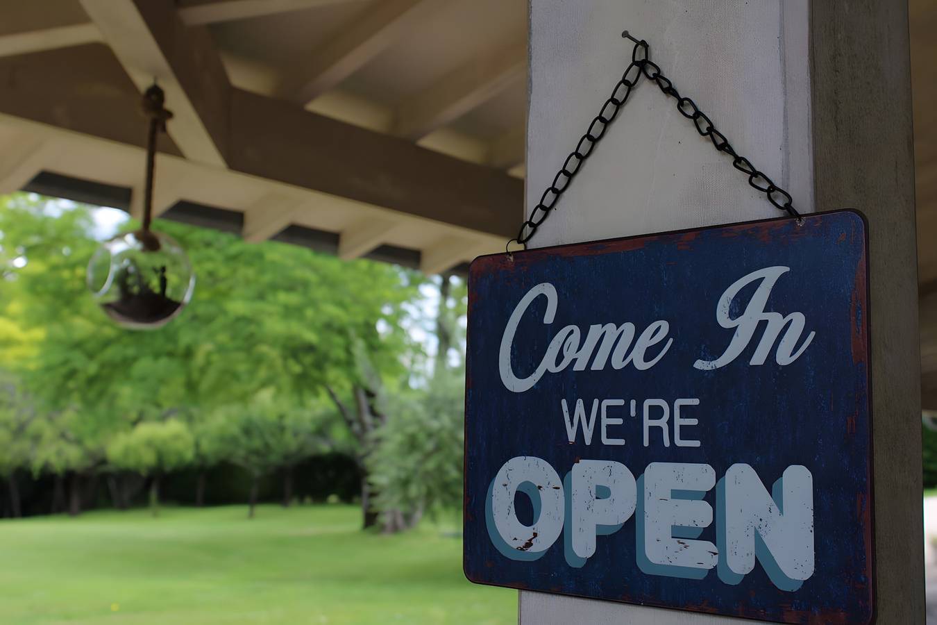 Gîte L'authentic : maison de vacances avec terrasse partagée, Wi-Fi et climatisation in Puisseguin, Région de Libourne