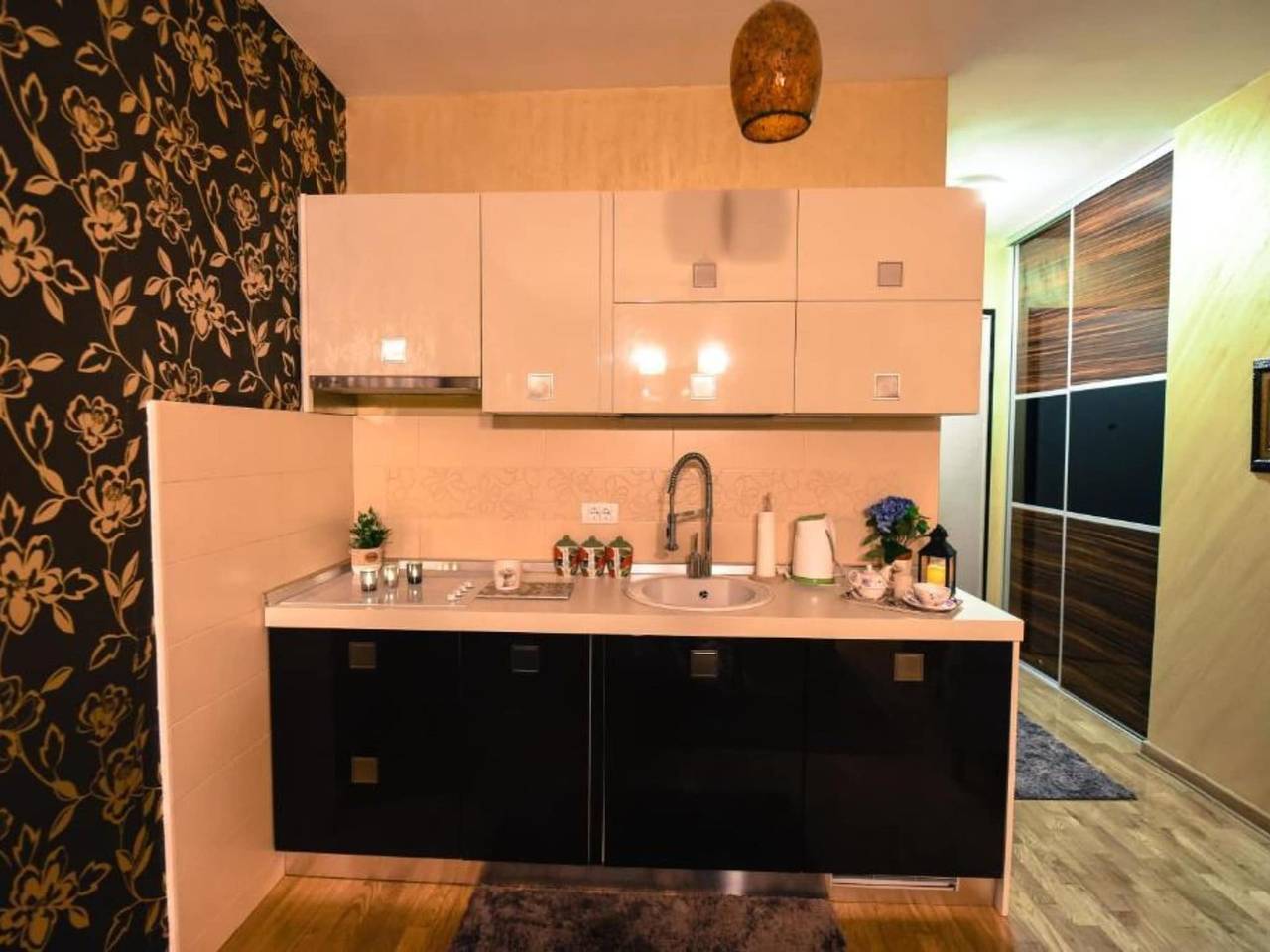 Apartamento entero, City & Sea Escape Studio - Studio Apartment in Budva, Municipio de Budva
