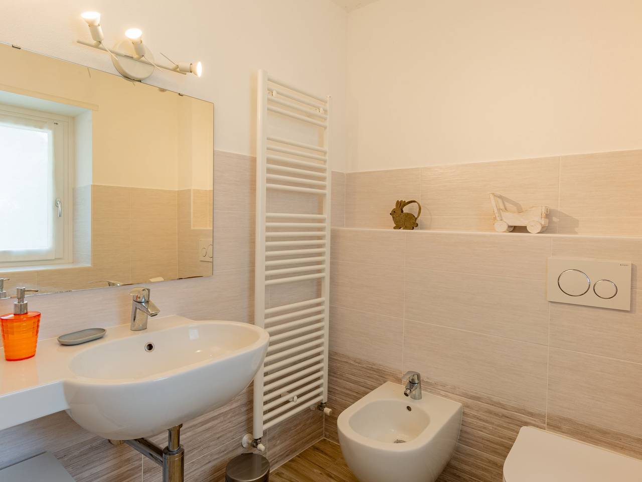 Ganze Wohnung, Nonni in Novate Mezzola (Dorf), Novate Mezzola