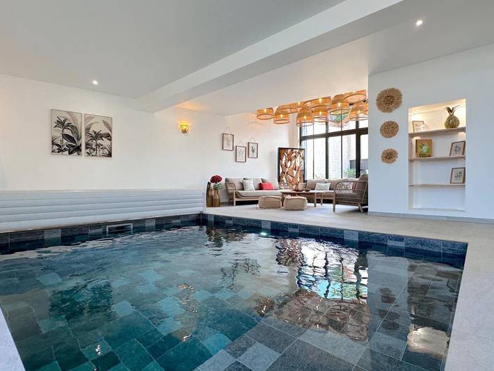 Maison de vacances pour 15 personnes, avec Balcon et Terrasse ainsi que Jardin et Piscine