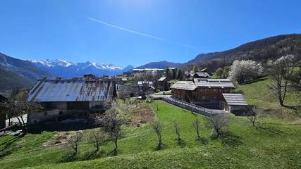 Gîte pour 5 personnes, avec vue et balcon à Puy-Saint-Vincent