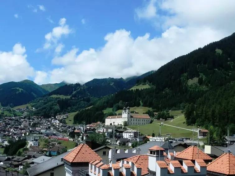 Ganze Wohnung, 4 Pièces 6 Personnes in Disentis, Surselva