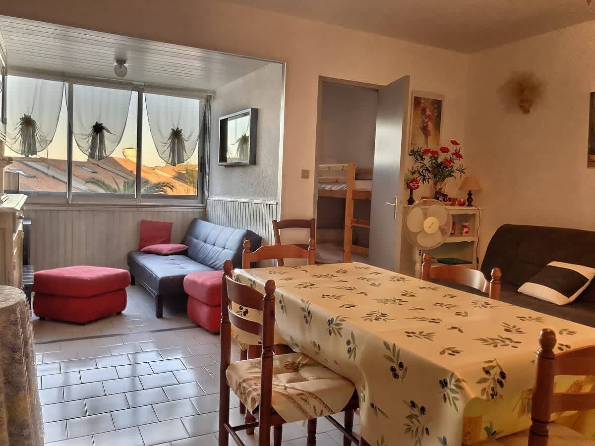 Entire apartment, Le Carreyrou 2 - Confortable appartement  in Valras-Plage, Côte d'Améthyste